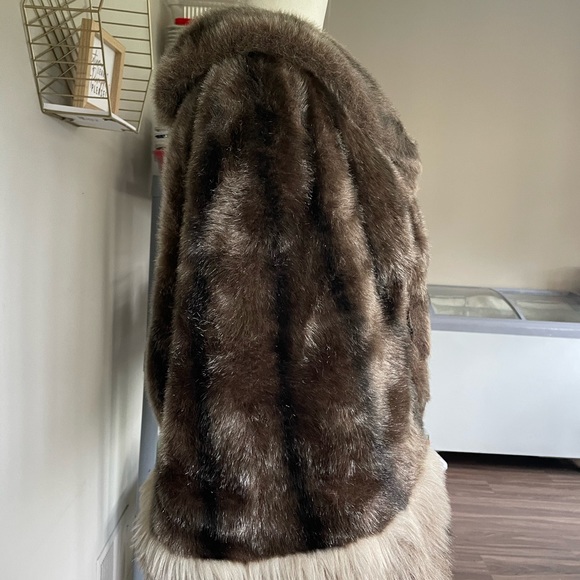vintage fur shaw - Picture 5 of 6